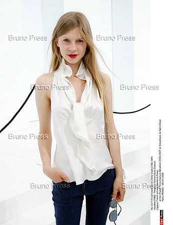 chanel006.jpg chanel006.jpg