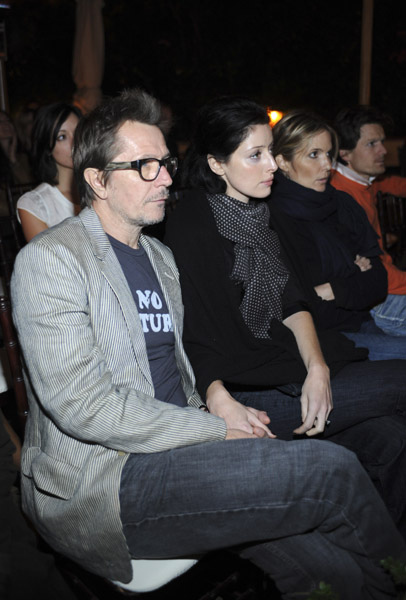 filmaidbenefit05.jpg filmaidbenefit05.jpg