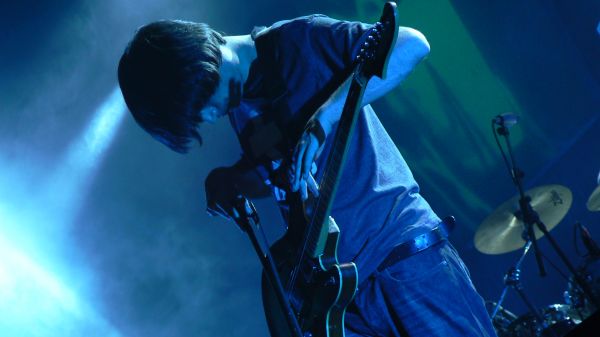 Click to view full size image
==============
Jonny_Greenwood_in_Amsterdam.jpg Jonny_Greenwood_in_Amsterdam.jpg