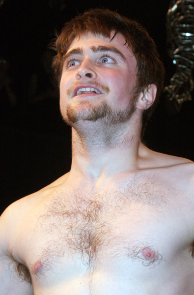 daniel_radcliffe_apresentacao_broadway_(15).jpg