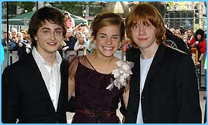 cbbcnr_40215545_pottertrio_pa[1].jpg