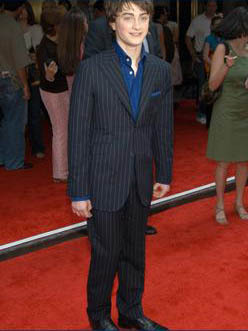 danatpoapremiere8_2_may2004[1].jpg