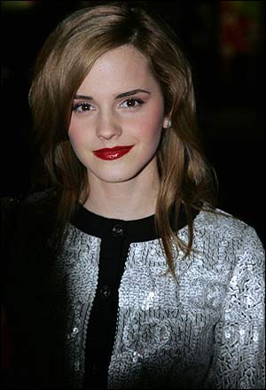 emma_appearances_chanelparty_004.jpg