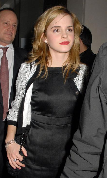 emma_appearances_chanelparty_007.jpg