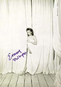 curtain.jpg curtain.jpg