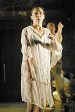 shaw_theater_medea_01.jpg shaw_theater_medea_01.jpg
