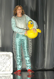 shaw_theater_mylifeasafairytale_02.jpg shaw_theater_mylifeasafairytale_02.jpg