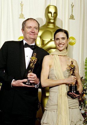 broadbent_appearances_74thacademyawards_4.jpg