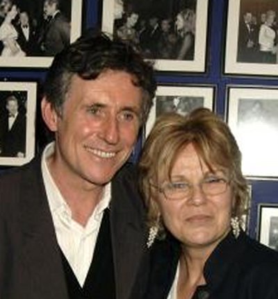 walters_appearances_wahwahprem_2.jpg