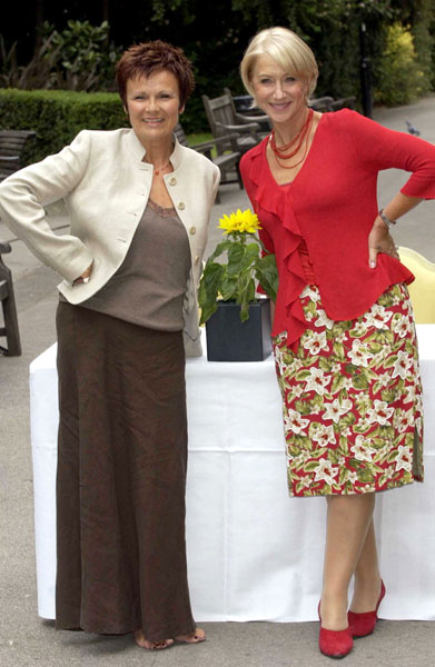 jwalterscalgirlsphotocall31.jpg