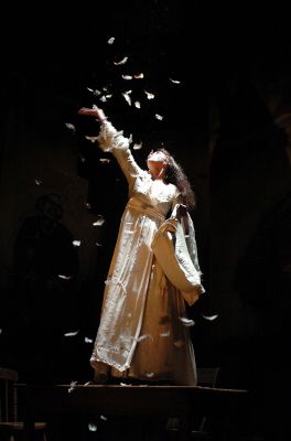 tena_theatre_bronte_15.jpg tena_theatre_bronte_15.jpg