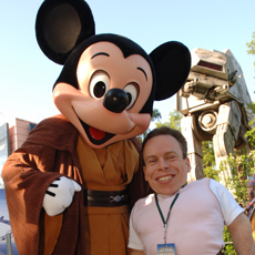 warwick_candid_disneyland_1.jpg