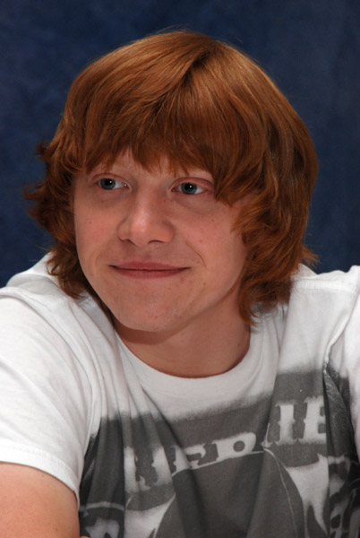 rgnet_photocall_blue_04.jpg