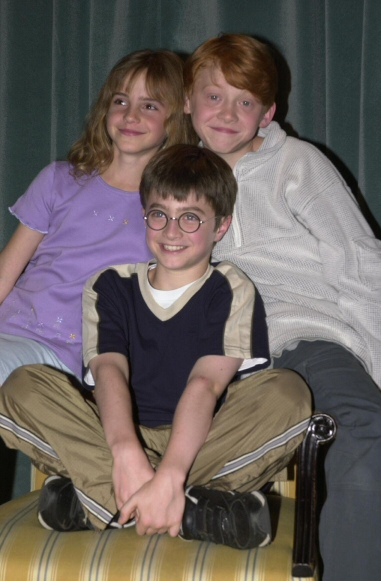 cast025.jpg cast025.jpg