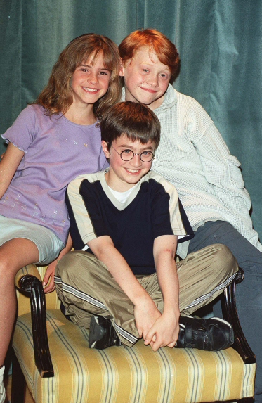 cast031.jpg