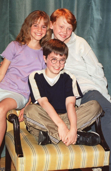 cast032.jpg cast032.jpg