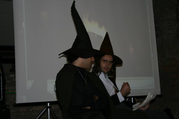 Click to view full size image
==============
pottercon236.jpg pottercon236.jpg