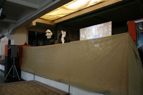 Click to view full size image
==============
pottercon264.jpg pottercon264.jpg
