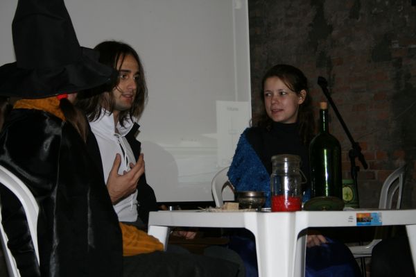 Click to view full size image
==============
pottercon308.jpg pottercon308.jpg
