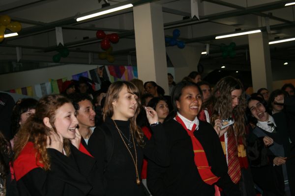 Click to view full size image
==============
pottercon419.jpg pottercon419.jpg