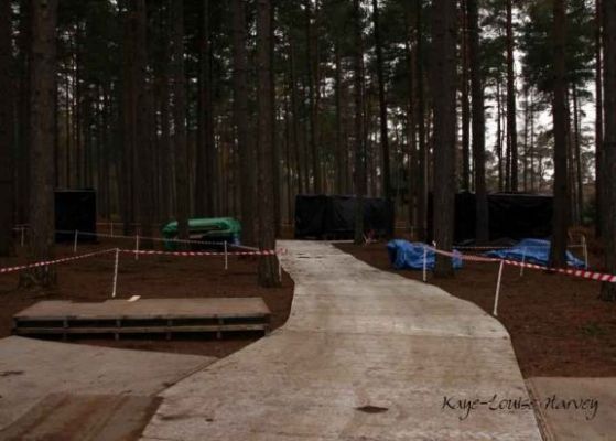 Click to view full size image
==============
Set de Filmagem de Harry Potter e o Prisioneiro de Azkaban
Fodo do Set de Filmagem do picadeiro da aula de Trato das Criaturas Mágicas em Harry Potter e o Prisioneiro de Azkaban.
Set de Filmagem de Harry Potter e o Prisioneiro de Azkaban
Fodo do Set de Filmagem do picadeiro da aula de Trato das Criaturas Mágicas em Harry Potter e o Prisioneiro de Azkaban.