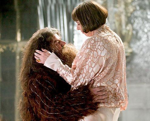 Md. Maxime e Hagrid
Madame Maxime e Hagrid no Baile de Inverno
Palavras-chave: Md. Maxime e Hagrid