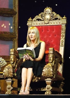 capt.19772d2e949242c68078f04a061972d6.harry_potter_reading_ny110.jpg