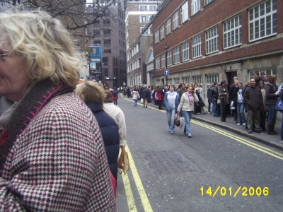 normal_The Que %287%29.jpg normal_The Que %287%29.jpg