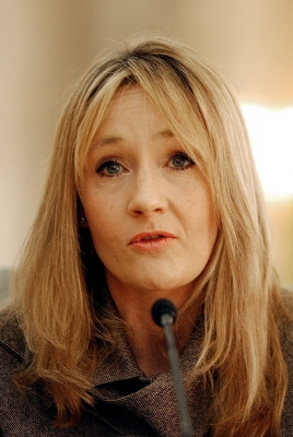 normal_jkrowling-romania15.jpg