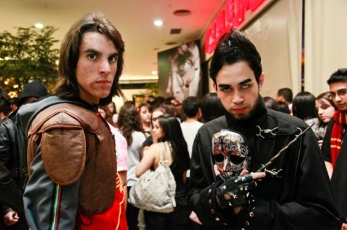 8459490_ig_pre_estreia_harry_potter_jovem_384_577.jpg