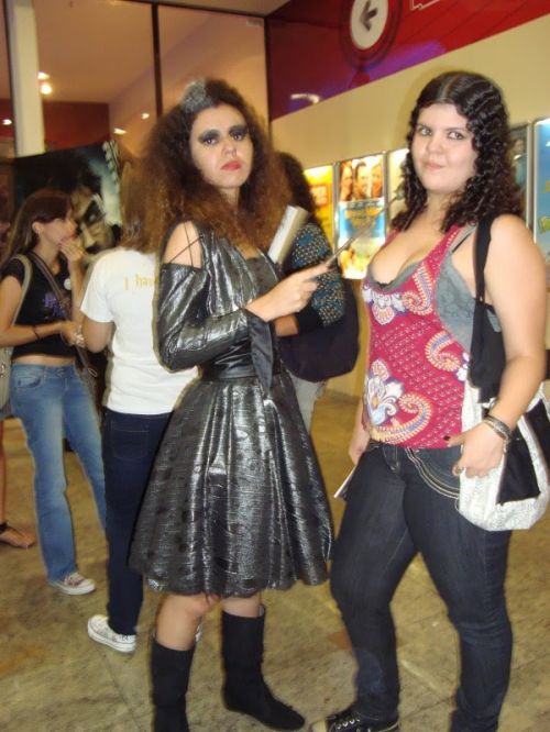 Click to view full size image
==============
Bella_ameaca.jpg Bella_ameaca.jpg