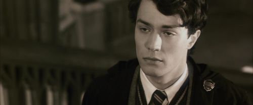Click to view full size image
==============
CS-Potterish_06250.jpg CS-Potterish_06250.jpg