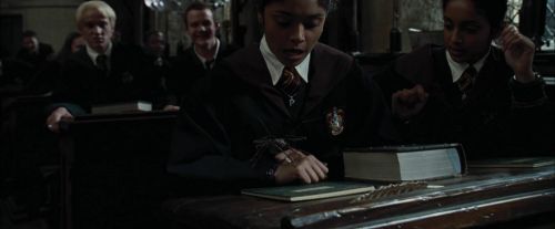 Click to view full size image
==============
CdF-Potterish_1605.jpg CdF-Potterish_1605.jpg