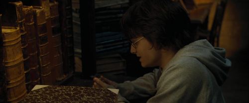 Click to view full size image
==============
CdF-Potterish_5752.jpg CdF-Potterish_5752.jpg