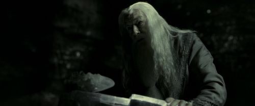 Click to view full size image
==============
EdP-Potterish11770.jpg EdP-Potterish11770.jpg