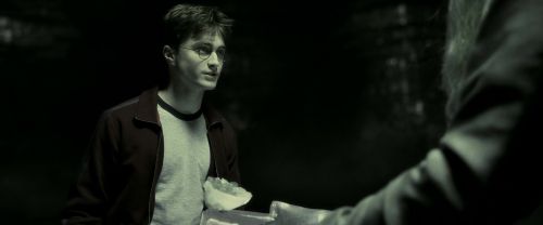 Click to view full size image
==============
EdP-Potterish11779.jpg EdP-Potterish11779.jpg