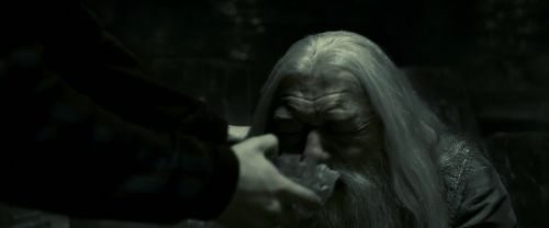 Click to view full size image
==============
EdP-Potterish11892.jpg EdP-Potterish11892.jpg