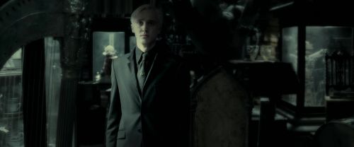 Click to view full size image
==============
EdP-Potterish12400.jpg EdP-Potterish12400.jpg