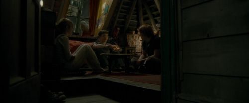 Click to view full size image
==============
EdP-Potterish1318.jpg EdP-Potterish1318.jpg