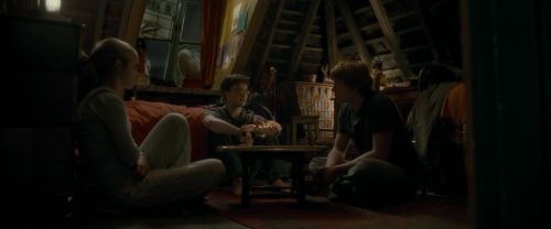 Click to view full size image
==============
EdP-Potterish1370.jpg EdP-Potterish1370.jpg