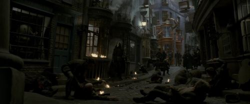 Click to view full size image
==============
EdP-Potterish177.jpg EdP-Potterish177.jpg