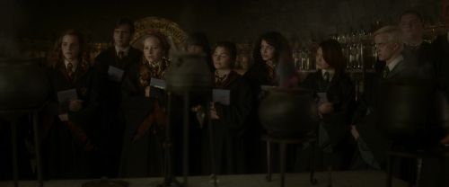 Click to view full size image
==============
EdP-Potterish3208.jpg EdP-Potterish3208.jpg