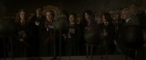 Click to view full size image
==============
EdP-Potterish3209.jpg EdP-Potterish3209.jpg