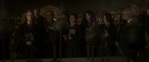 Click to view full size image
==============
EdP-Potterish3210.jpg EdP-Potterish3210.jpg