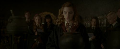 Click to view full size image
==============
EdP-Potterish3241.jpg EdP-Potterish3241.jpg