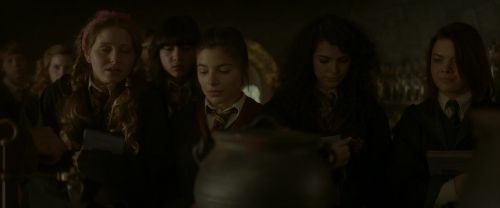 Click to view full size image
==============
EdP-Potterish3299.jpg EdP-Potterish3299.jpg