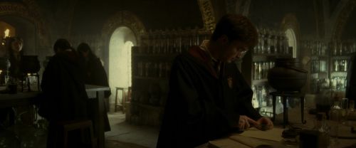 Click to view full size image
==============
EdP-Potterish3437.jpg EdP-Potterish3437.jpg