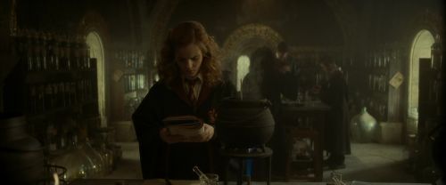 Click to view full size image
==============
EdP-Potterish3485.jpg EdP-Potterish3485.jpg