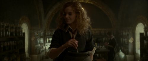 Click to view full size image
==============
EdP-Potterish3550.jpg EdP-Potterish3550.jpg