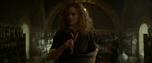 Click to view full size image
==============
EdP-Potterish3553.jpg EdP-Potterish3553.jpg